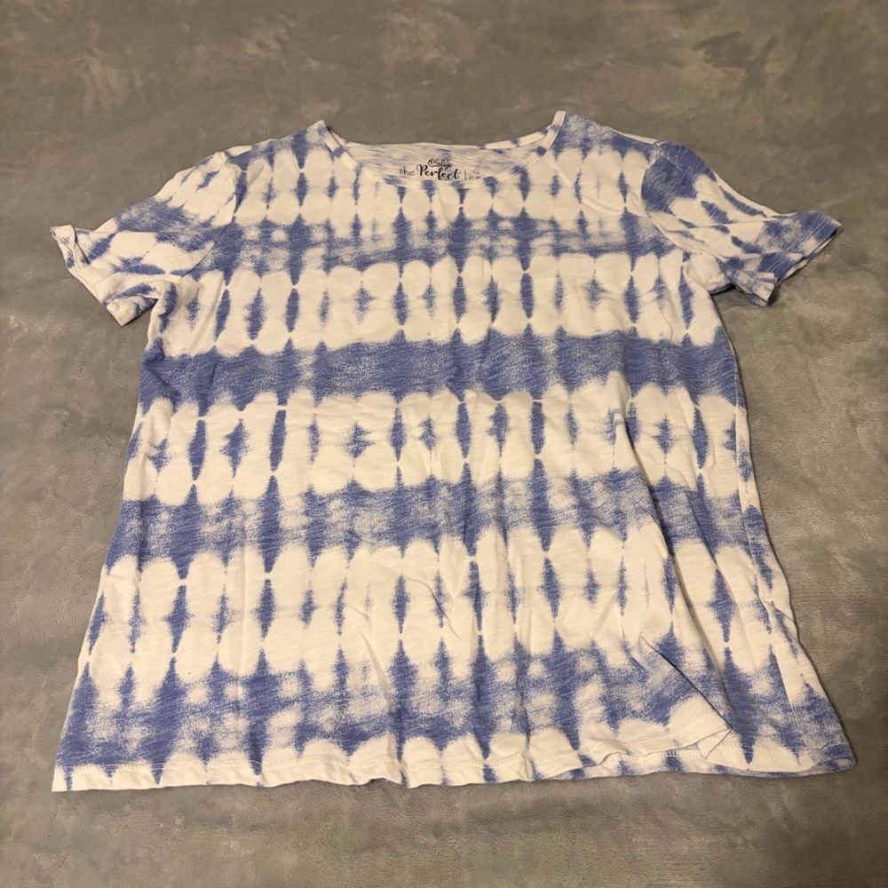Como Vintage Blue and White Tie-Dye Short Sleeve Top